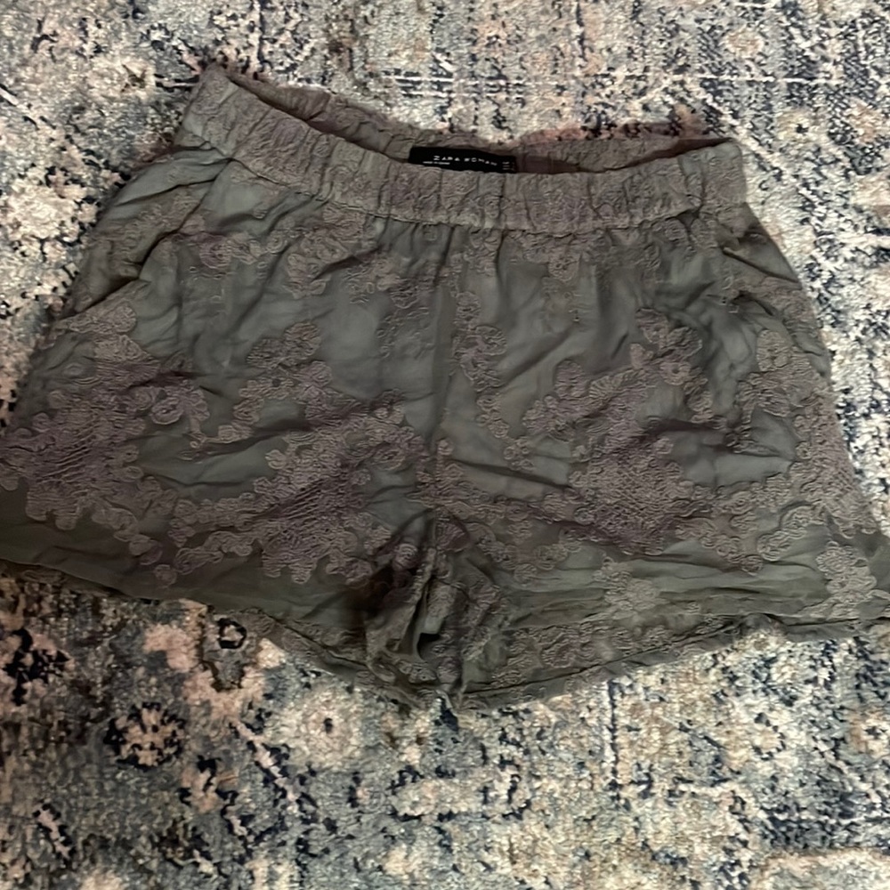 size small zara shorts